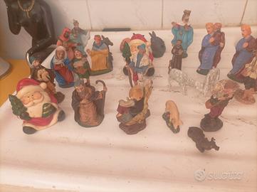 Statuette varie del Presepe e Babbo Natale 