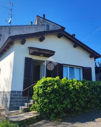 CASA INDIPENDENTE A BRIGNANO-FRASCATA