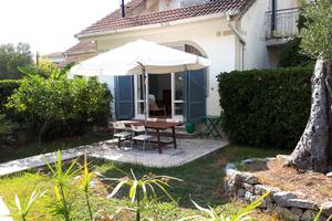 Casetta con giardino a Villammare Vibonati