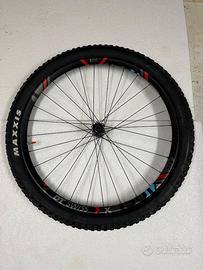 Ruota anteriore DT SWISS HX1501 27,5”