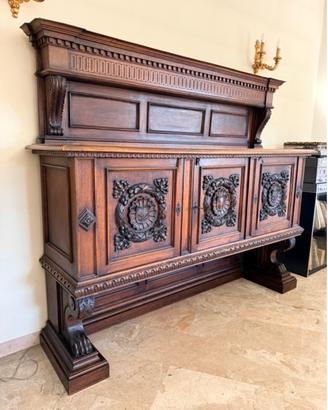Credenza/Madia in Legno Massello Intagliato