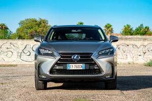 LEXUS NX300h Luxury