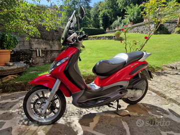Piaggio Beverly 200