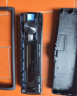Stereo auto Alpine