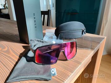 Occhiali Oakley Sutro