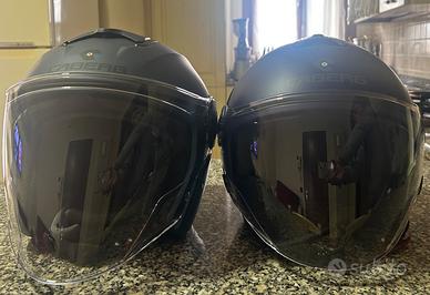 Coppia caschi jet Carberg