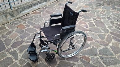 sedia a rotelle pieghevole Invacare