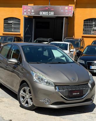 Peugeot 208 1.2 VTi 68 CV 5 porte Allure