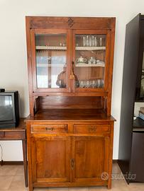 vetrina in legno di ciliegio