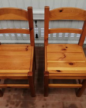 Due sedie in legno massello ciliegio a 50 euro