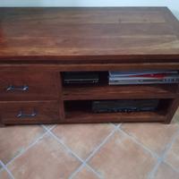 Mobile basso porta tv stile arte povera