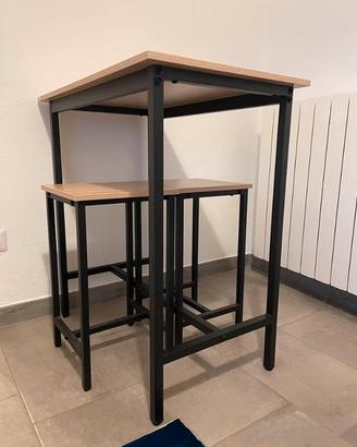 Tavolo e due sgabelli - design moderno industriale