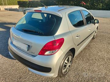 Peugeot 207 1,4 Benzina G.P.L.