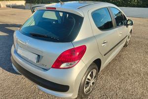 Peugeot 207 1,4 Benzina G.P.L.