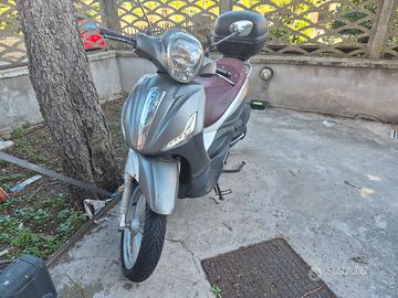 SCOOTER Piaggio Beverly 300