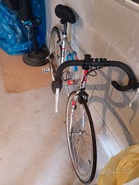 Bicicletta da corsa usata