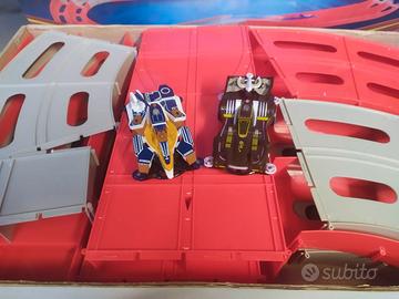 Pista scan 2 go con due macchinine