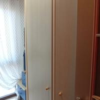 armadio cameretta con libreria e comodini 