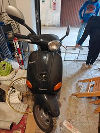 vespa 50 et2