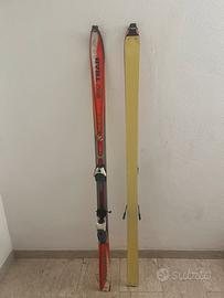 Sci da sci alpinismo con scarponi, pelli, rampant