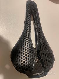 Sella ciclosmo in carbonio da 150 gr circa