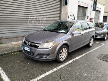 Opel astra h sw