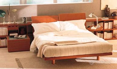 Letto matrimoniale con Testata e comodini