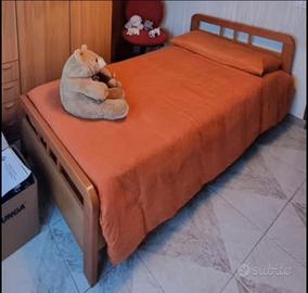 Letto singolo con rete con doghe in legno