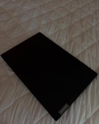 Lenovo Notebook 15,6” Windows 10 Pro