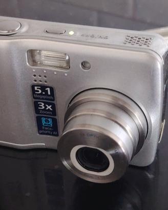 Digital camera Nikon coolpix L3 silver
