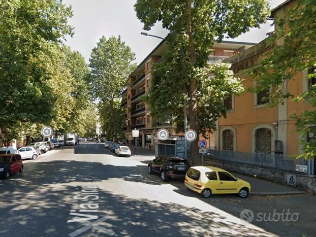 Stanza singola zona appio latino con bagno privato