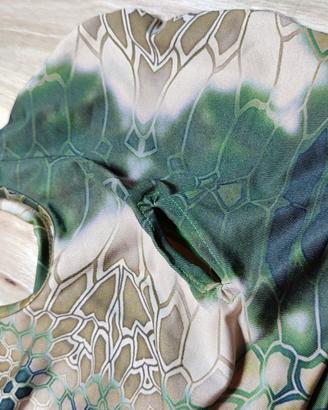 Cappuccio mimetico anti medusa tendente al verde