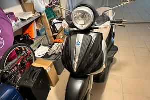 Piaggio Bevertly 250 Tourer PERFETTO