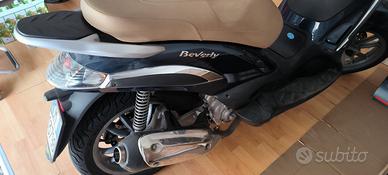Piaggio Beverly Tourer 300