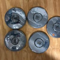 Auto d epoca 124/125 cerchi calotte e varie