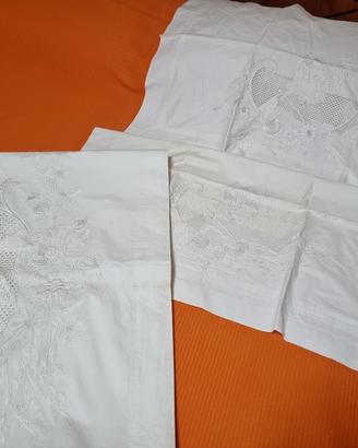 Splendido corredo d'epoca per letto matrimoniale 