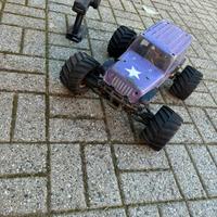 Traxxas emaxx rc model