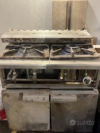 Cucina inox professionale 4 fuochi