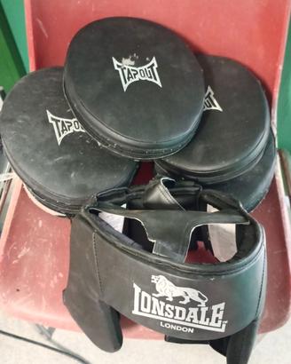 Caschetto guanti kick boxing