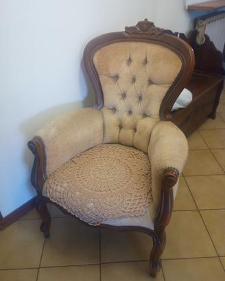 poltrona maggiolino e cassapanca