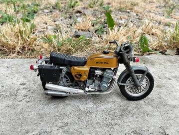 Modellino Honda 750 four