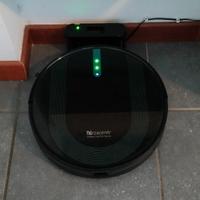 Robottino aspirapolvere lavapavimenti