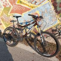 Kona Dawg deluxe biammortizzata misura 19 inch