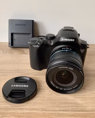 Fotocamera mirrorless Samsung NX20