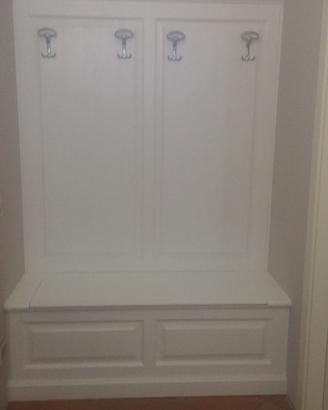 cassapanca con appendiabiti in abete laccato