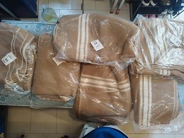 Coperte di lana stile militare 