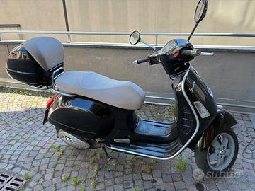 Vespa GTS IE 250
