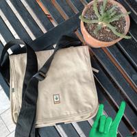 Pure, borsa tracolla in canapa, green vibes