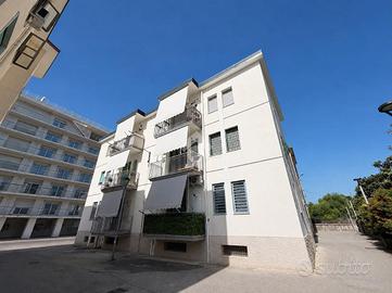 3 LOCALI A SALERNO