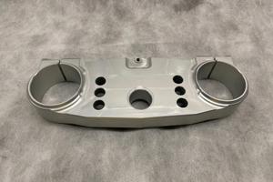 Suzuki piastra sterzo RMZ 250-450 2010/2018 NUOVA